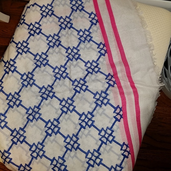 Vineyard Vines Kentucky Derby Scarf - Picture 5 of 5